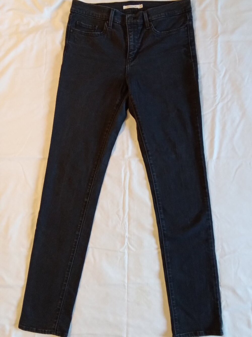 Women's Levi's 312 high rise, shaping slim black jeans size 29X34